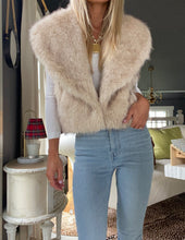 Load image into Gallery viewer, Vanilla Faux Fur Vest