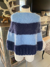Load image into Gallery viewer, Mohair Cape