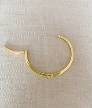 Load image into Gallery viewer, Diamond Stone bangle