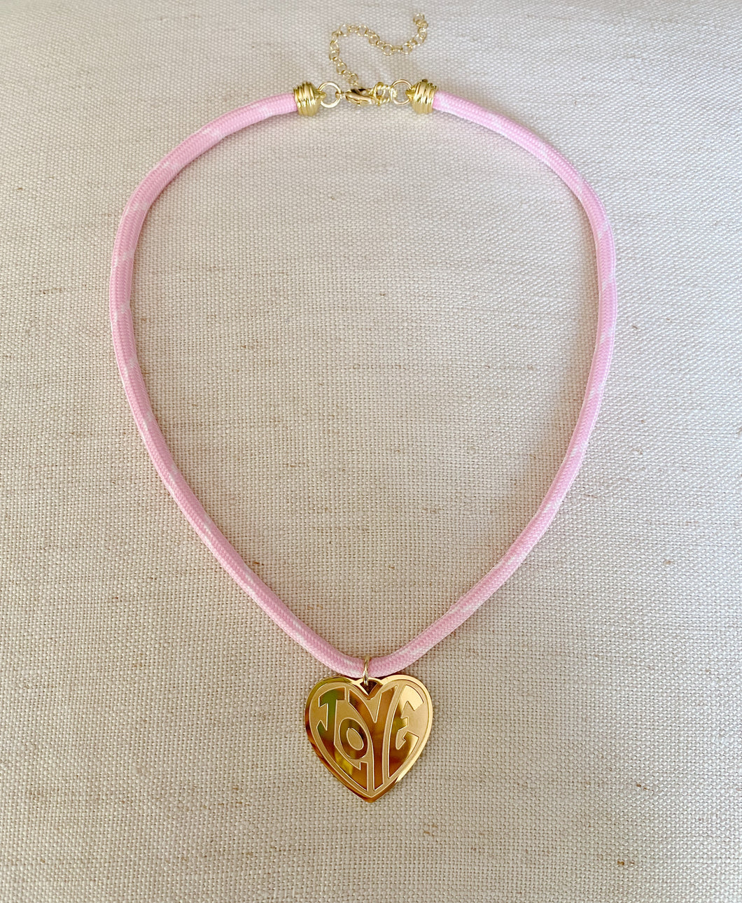 Paracord Love necklace