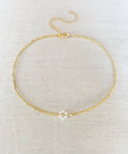 Load image into Gallery viewer, Daisy choker