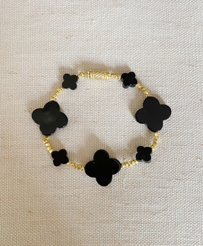 Alternating Black Clover bracelet