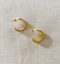 Load image into Gallery viewer, Clover Hoop earrings