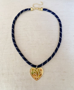 Paracord Love necklace