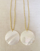 Load image into Gallery viewer, Mother of Pearl Disc