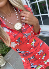 Load image into Gallery viewer, Champagne Label necklace