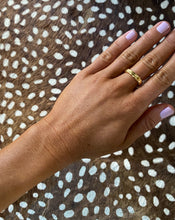 Load image into Gallery viewer, Skinny Rope ring