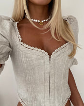 Load image into Gallery viewer, Coin on Pearl necklace