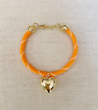 Load image into Gallery viewer, Paracord Love bracelet