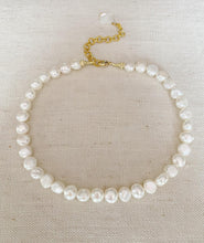 Load image into Gallery viewer, Rocky Pearl choker