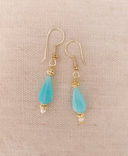 Load image into Gallery viewer, Sea Drop earrings