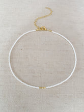Load image into Gallery viewer, Small Gold Band choker