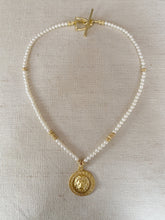 Load image into Gallery viewer, Lion Pendant on Pearl necklace