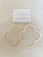 Load image into Gallery viewer, Open Clover earrings