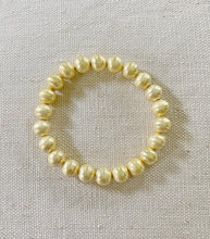 Load image into Gallery viewer, Gold Beaded bracelet