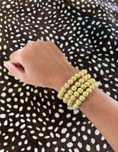 Load image into Gallery viewer, Gold Beaded bracelet