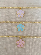 Load image into Gallery viewer, Enamel Smiley Flower choker