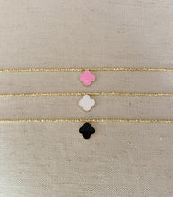 Load image into Gallery viewer, Enamel Clover necklace