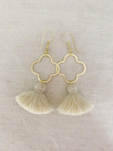 Load image into Gallery viewer, Open Clover Tassel earrings